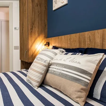 דירה 4 Family Folonari 12