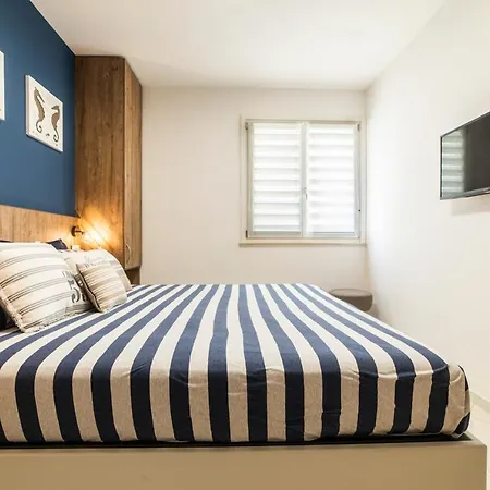 4 Family Folonari 12